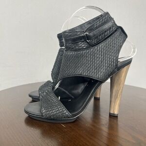 BCBG Max Azria Heels Women's 7.5B Black Leather Gladiator Strappy Ankle‎ Strap